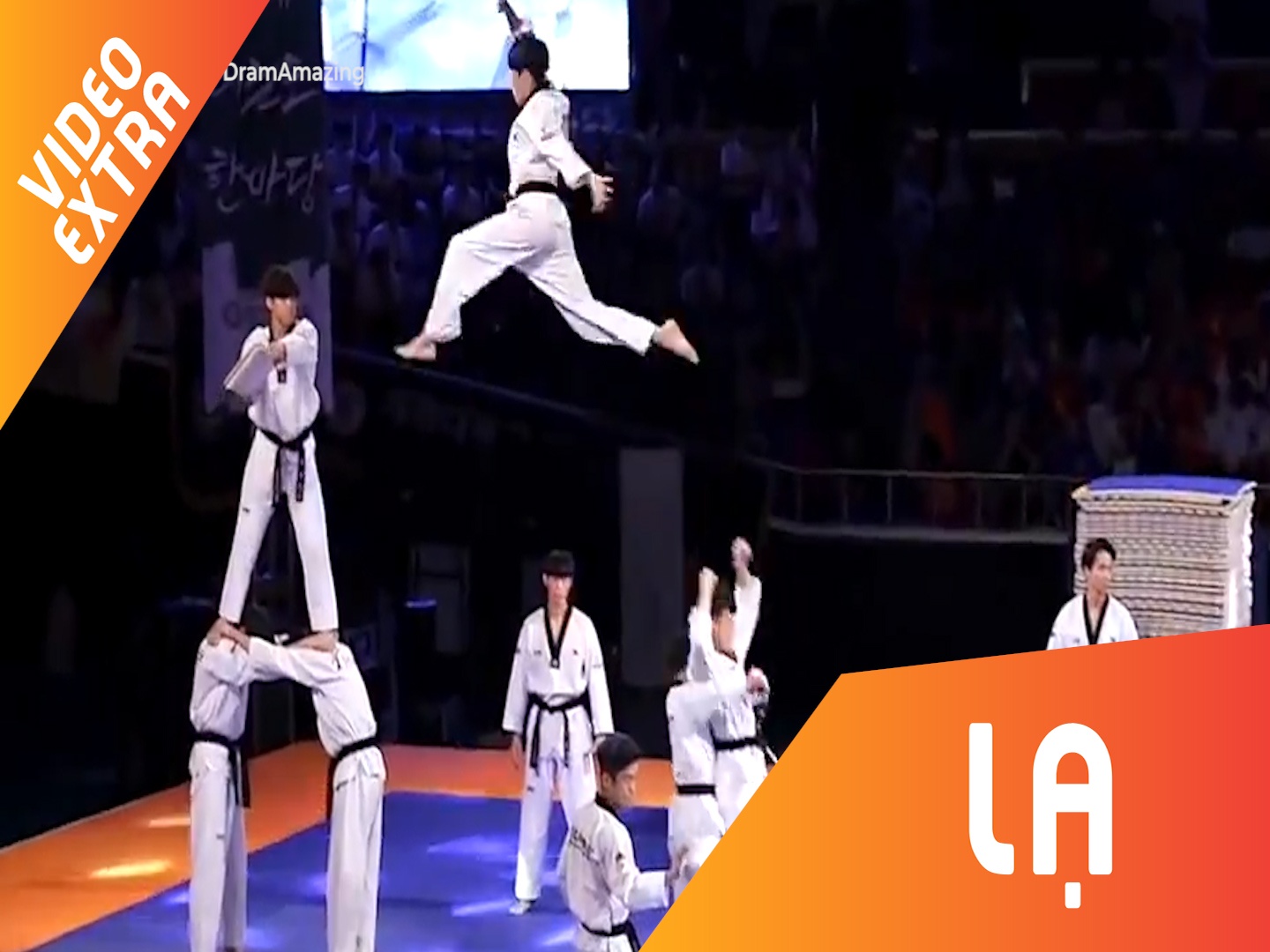 Nhung cu da than sau nhu phim chuong cua vo sinh Taekwondo hinh anh