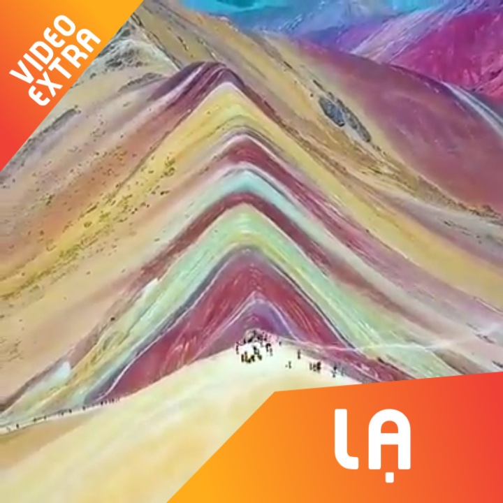 Doc dao voi ngon nui day mau sac nhu cau vong tai Peru hinh anh