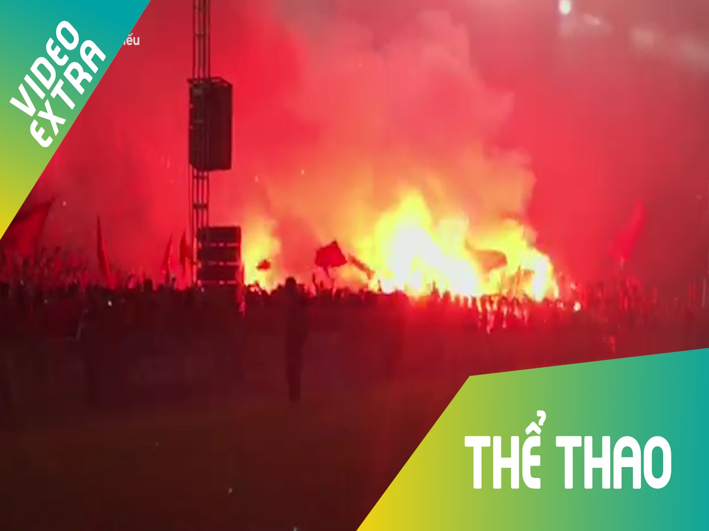 Phao sang nhuom do troi Lach Tray sau khi Olympid Viet Nam thang Syria hinh anh