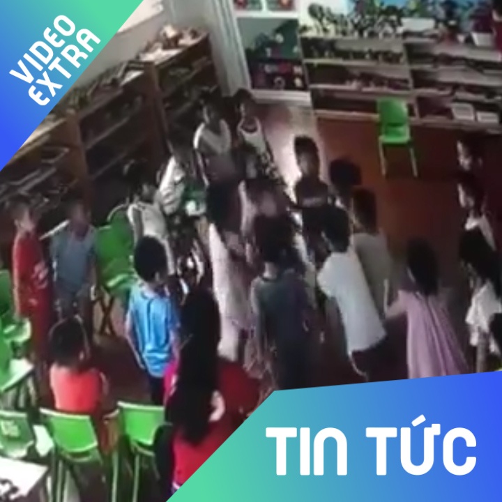 Phan no co giao mam non cho ca chuc be lao vao danh mot ban khac hinh anh