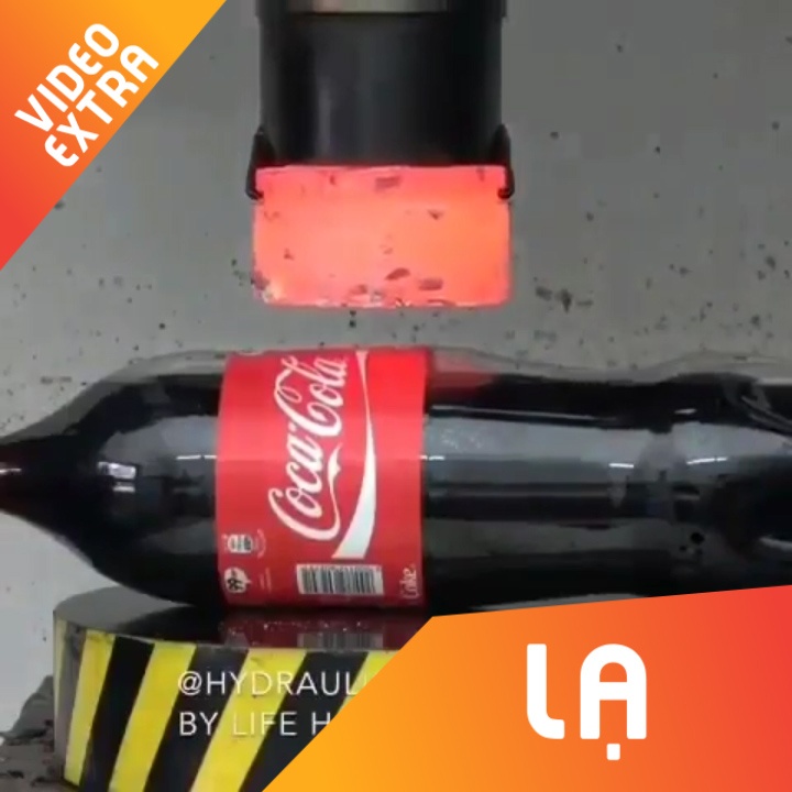 Suc chiu dung cua nuoc ngot duoi may ep thuy luc 100 tan nung nong hinh anh