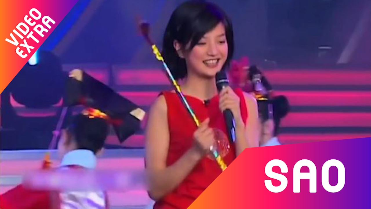 Trieu Vy hat live nhac phim kinh dien 'Hoan Chau cach cach' hinh anh