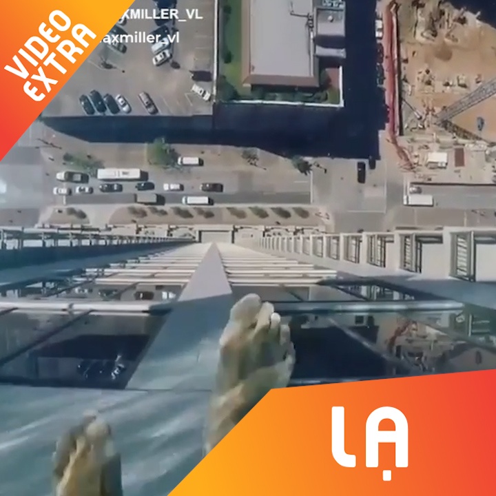 Ho boi trong suot tren do cao 150 met hinh anh