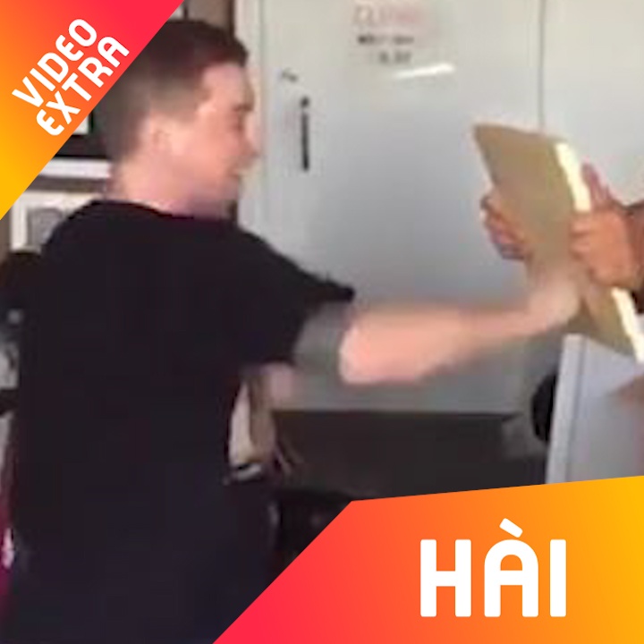 Nhung tinh huong hai huoc cua cac vo su 'dom' hinh anh