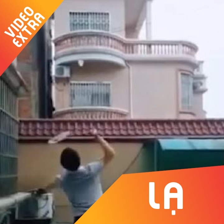 Cach danh cau long voi hang xom, khong can ra san hinh anh