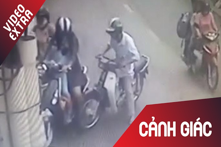 Cap doi dan canh va cham giao thong, moc tui tinh vi tai TP.HCM hinh anh