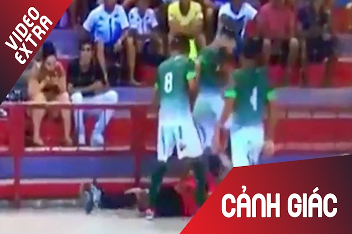 Cau thu noi dien lao vao sut trong tai vi nghi 'be coi' hinh anh