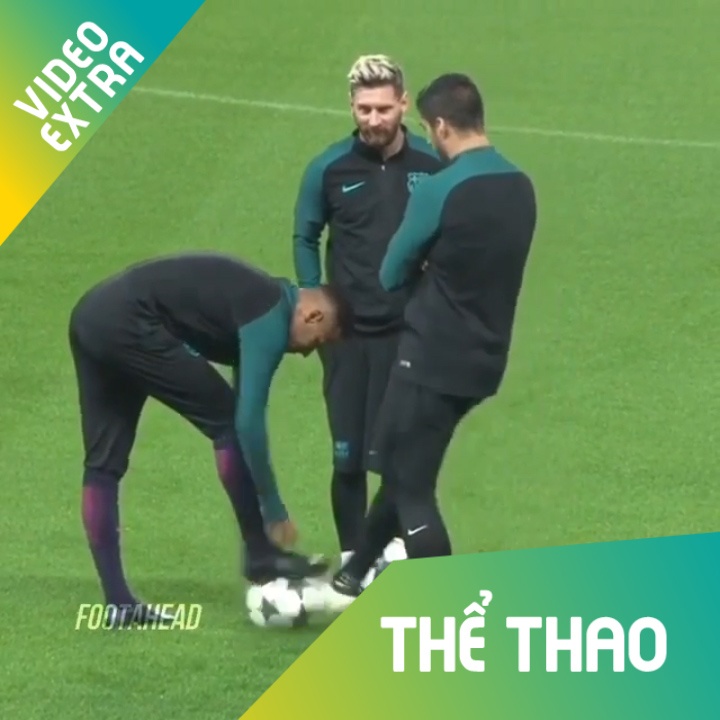 Khi cac cau thu quay lung 'dau da' dong doi minh hinh anh