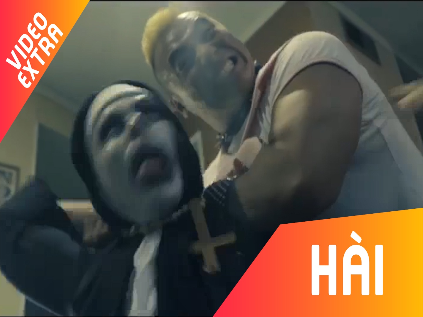 Khi The Nun am nham nha vo su hinh anh