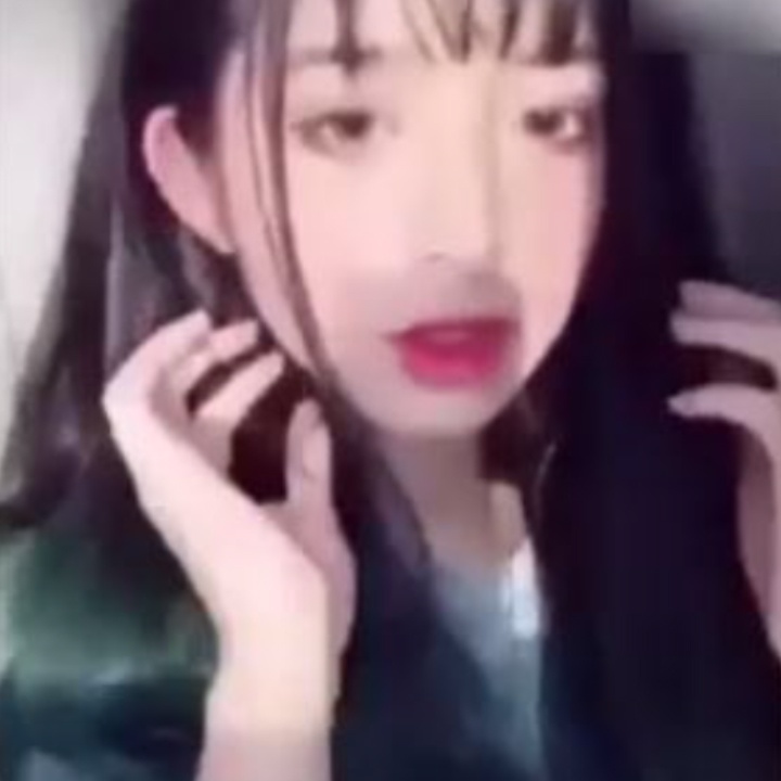 Nhung cu lua 'ngoan muc' cua chi em nho trang diem va ung dung hinh anh