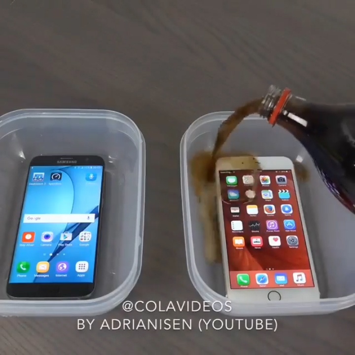 Dung Coca ngam iPhone, Samsung Galaxy roi dong thanh da thu do ben hinh anh