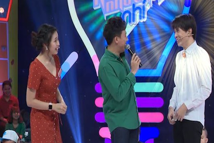 Tran Thanh 'bo tay' voi tuoi tho khong doc truyen cua Le Loc va Anh Tu hinh anh