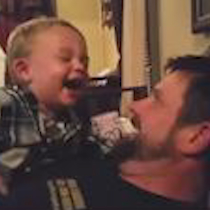 Nhung ong bo 'lay loi' voi man choc gheo con minh hinh anh