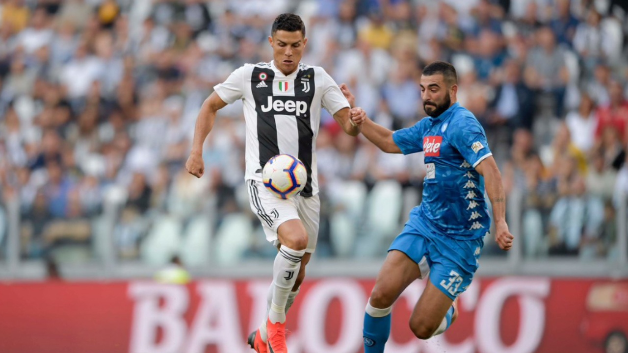 Nhung pha nhay mua da mat cua Ronaldo truoc Napoli hinh anh