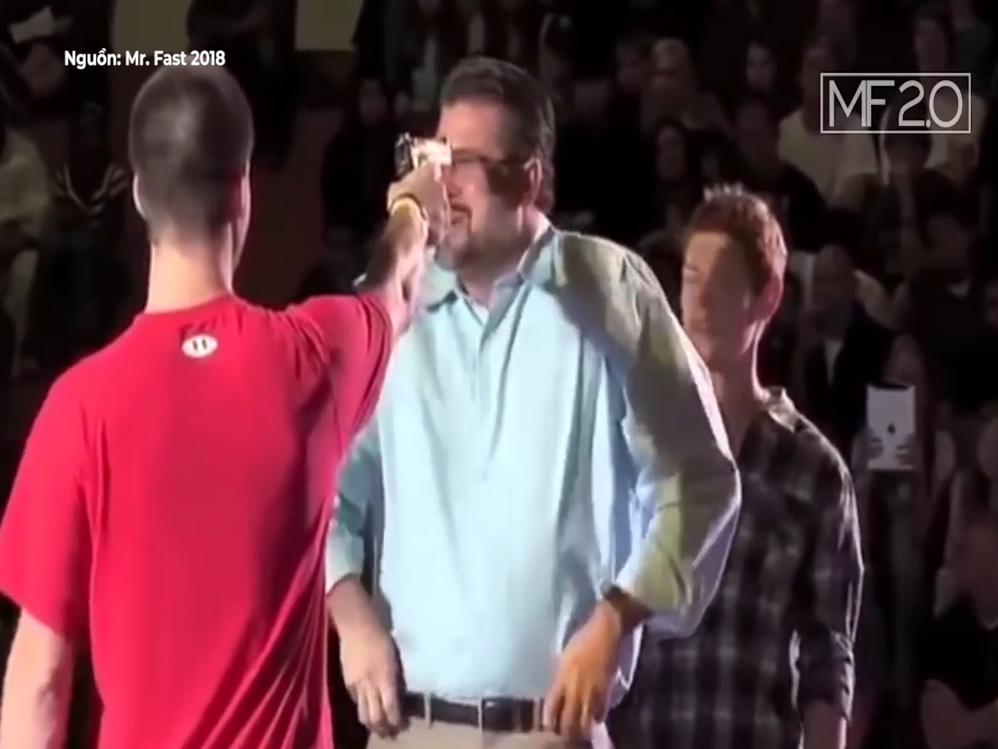 Nhung nguoi co doi tay than toc nhat the gioi hinh anh