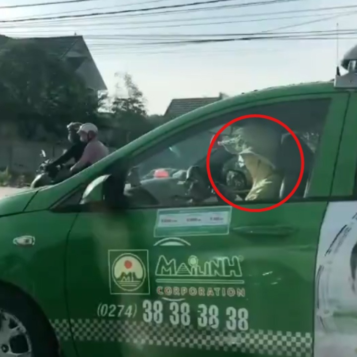 Tai xe trum khan, doi non kin mit du lai taxi hinh anh