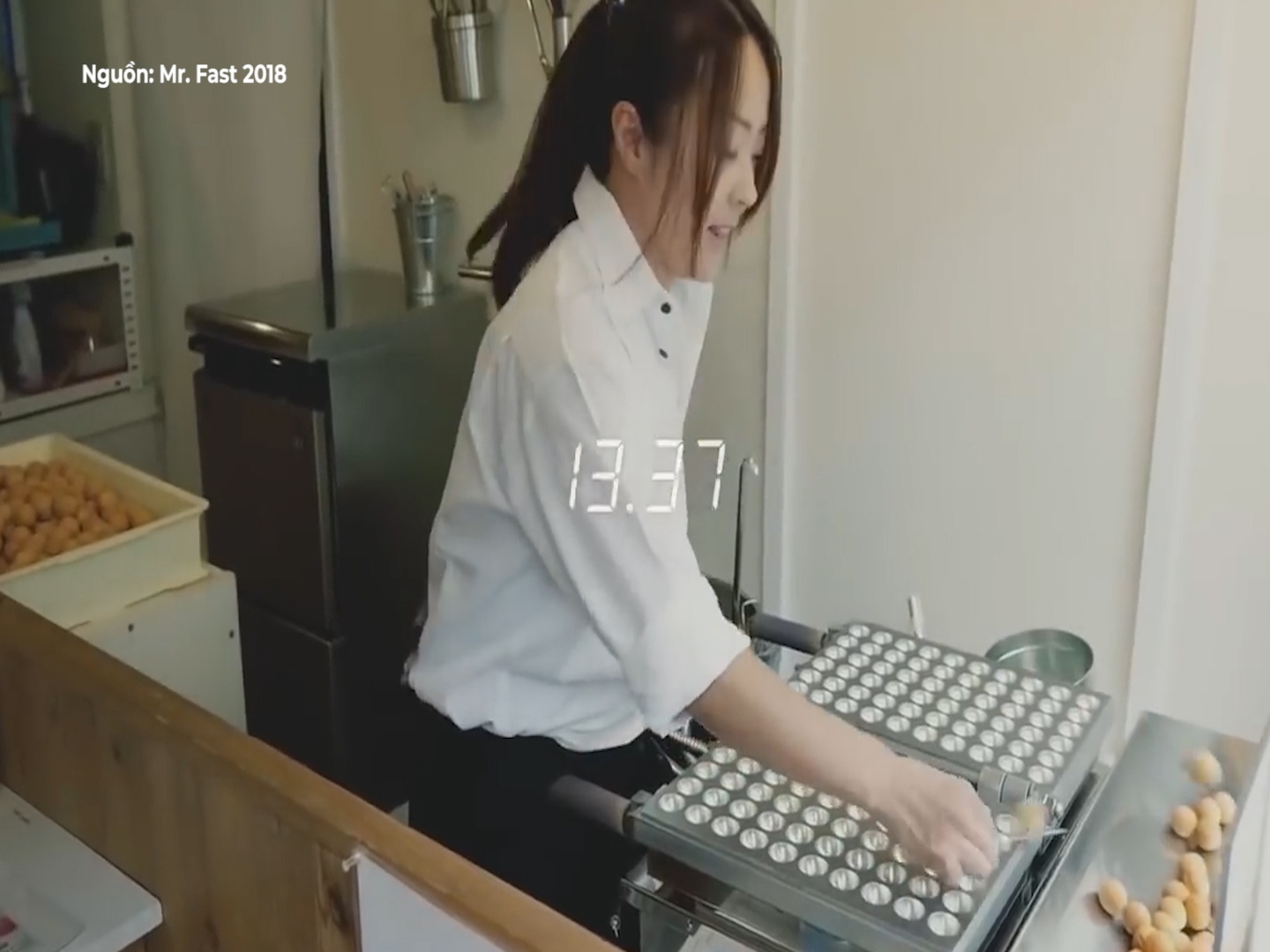 Nhung dau bep co doi tay nhanh nhat Nhat Ban hinh anh