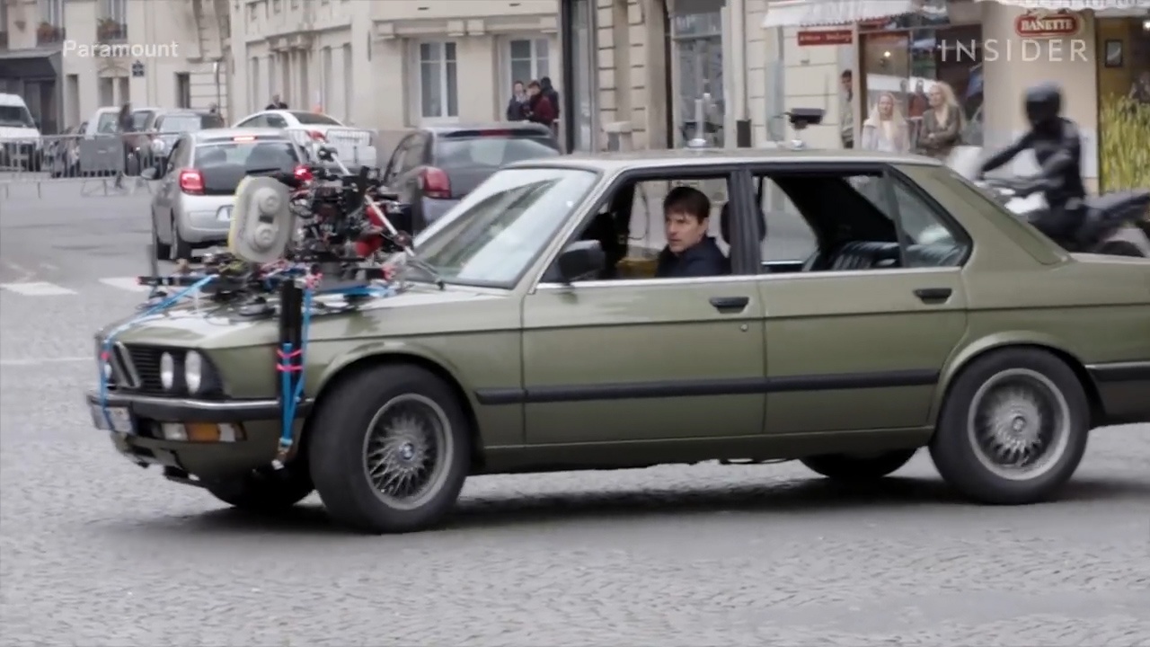 Cac canh quay dua xe truy bat trong phim duoc thuc hien ra sao? hinh anh