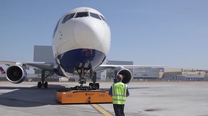 Kham pha co may co the nang may bay nang 130 tan hinh anh