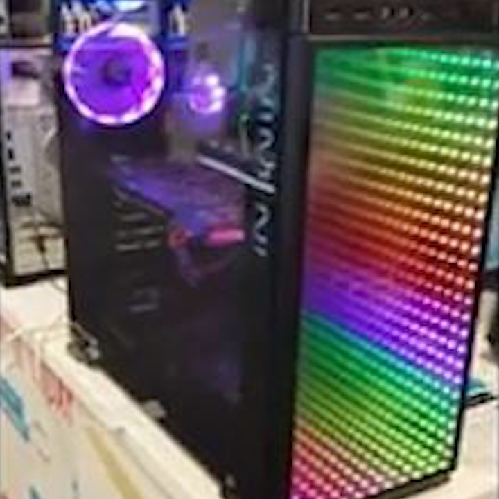 Bo case may tinh duoc ket hop voi cong nghe thuc te ao hinh anh