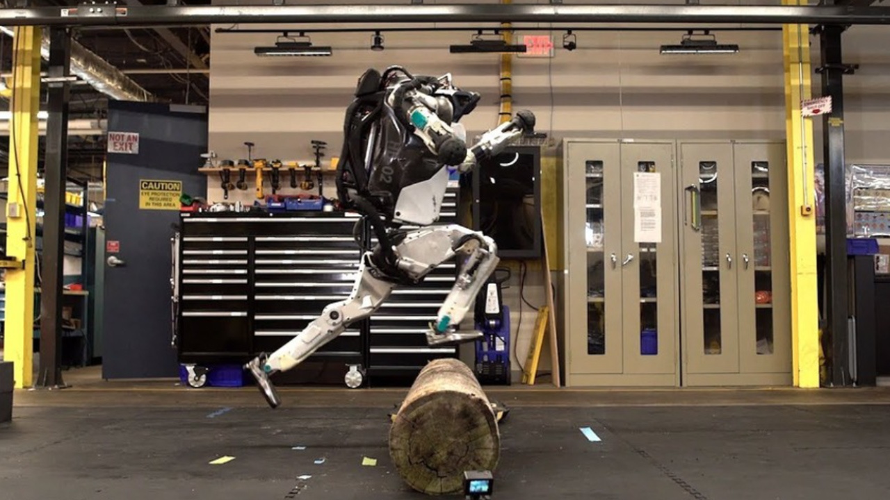 Robot biet nhan dien vat can va bat nhay nhu nguoi that hinh anh