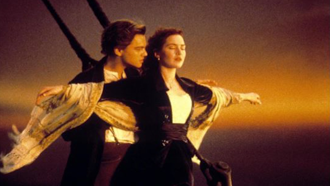 Ke lai noi dung phim Titanic bang nhac che hai huoc hinh anh