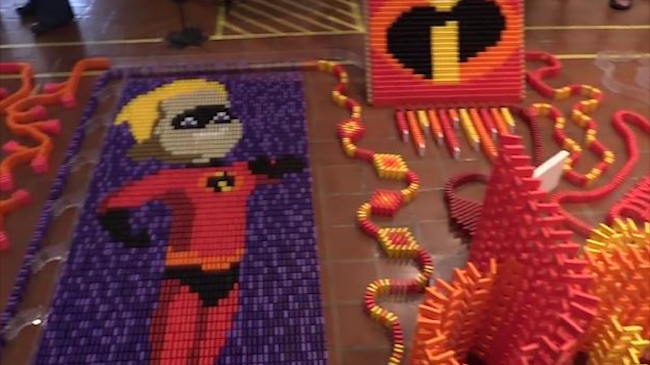 Man trinh dien hieu ung domino tu 30.000 quan co hinh anh