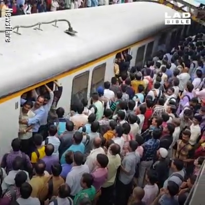 Canh chen chuc di tau o nhieu nuoc hinh anh