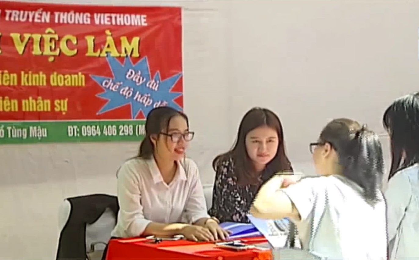 Benh 'ao tuong suc manh' cua nguoi tre di xin viec hinh anh