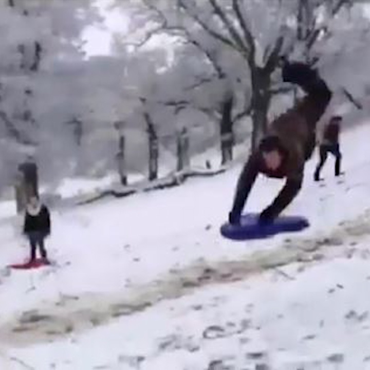 Nhung pha nga nhao khi mao hiem choi truot tuyet hinh anh