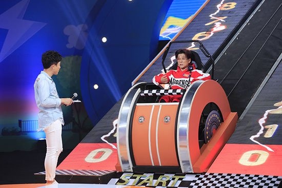 Vu Ha chinh phuc 10 cau hoi o Nhanh nhu chop nhi hinh anh