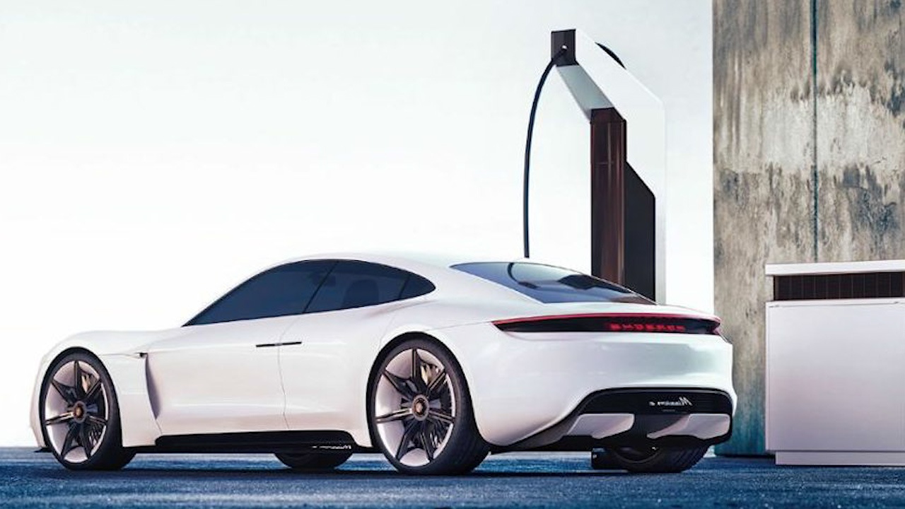 Porsche ra mat oto dien: Sac 20 phut di duoc 400 km hinh anh