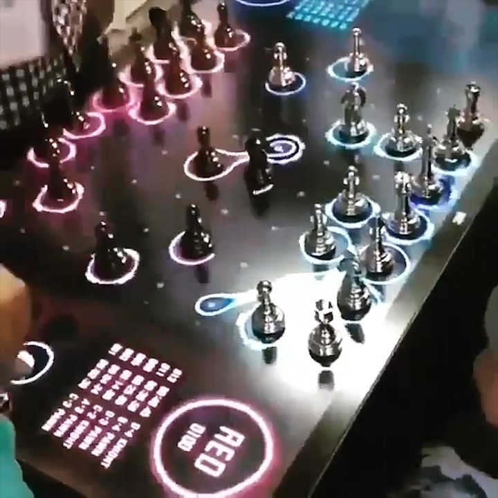 Ban co vua dien tu cho phep quan co tung chieu dep mat hinh anh