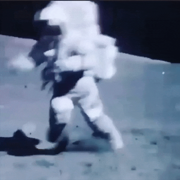 Nhung pha vap te tren mat trang cua cac phi hanh gia hinh anh