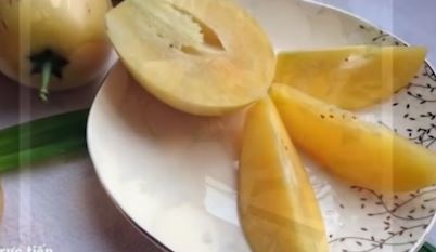 Dan Viet tranh nhau mua qua sam sua Trung Quoc hinh anh