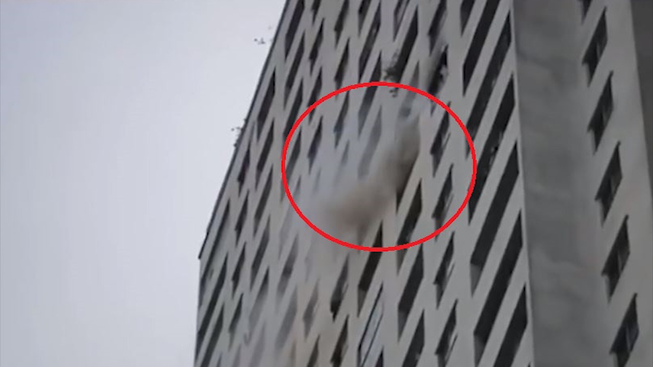 Nguoi chong tu thieu tren tang 31 chung cu Linh Dam do gian vo hinh anh