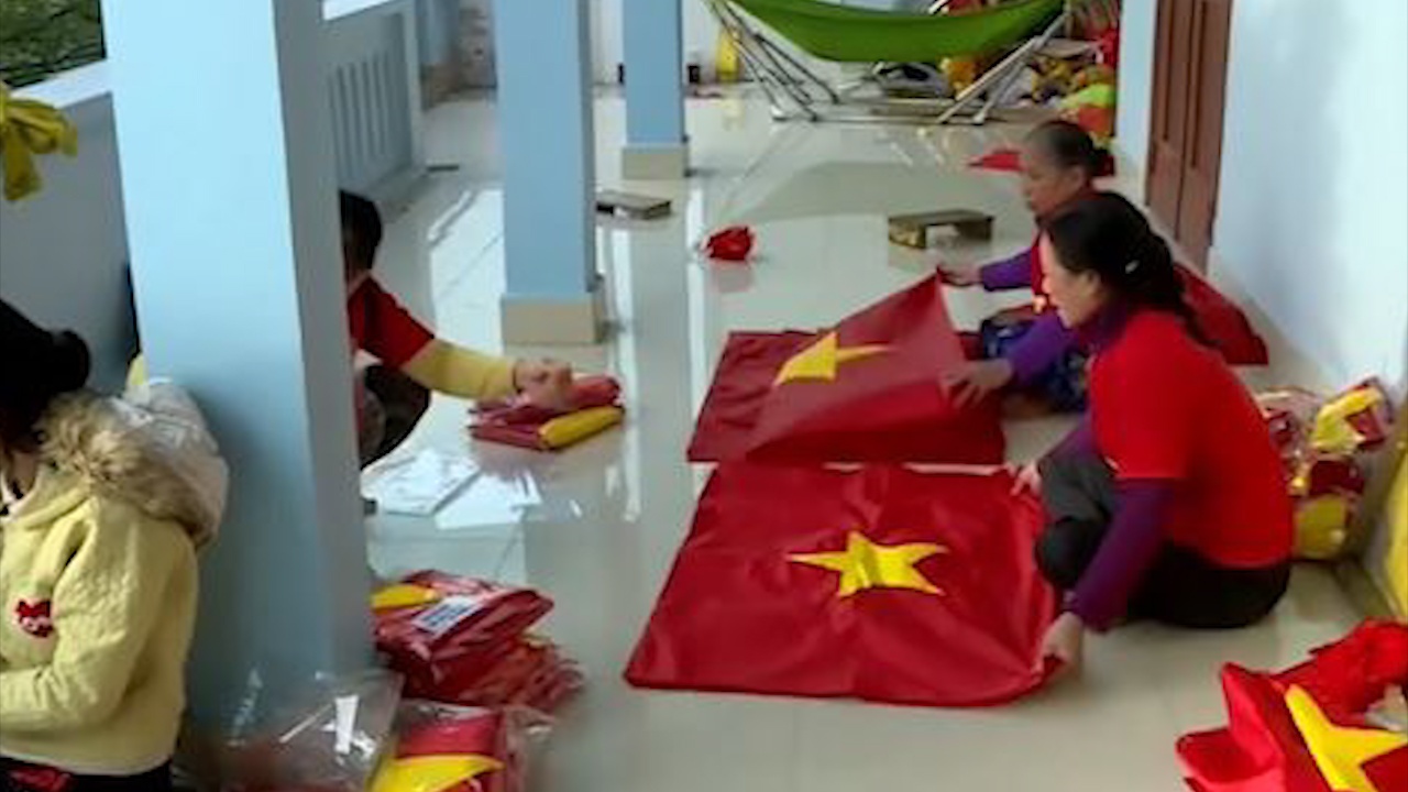 Lang may co kiem bon tien nho AFF Cup hinh anh