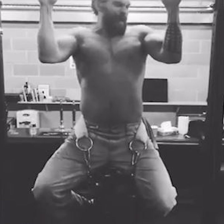 Qua trinh tap luyen khac nghiet de co co bap hoan hao cua Aquaman hinh anh