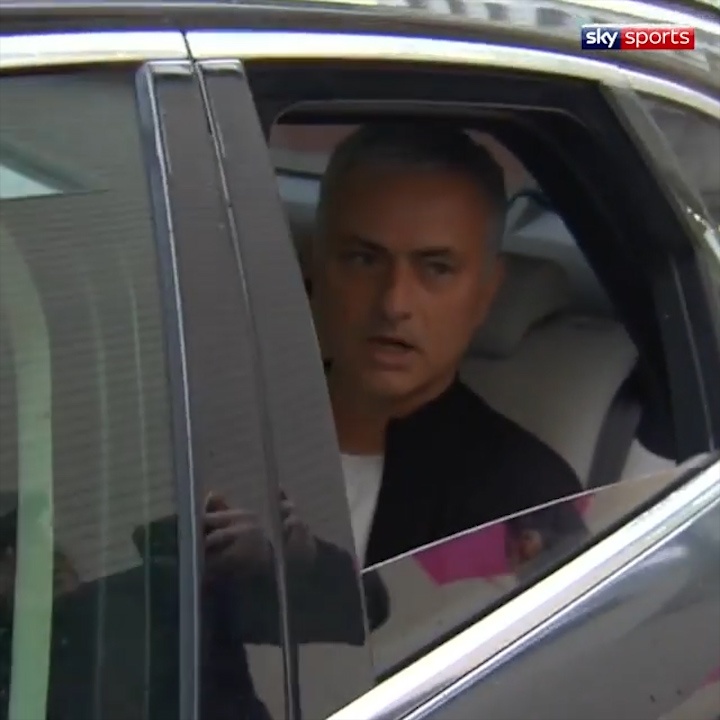 Mourinho noi loi tam biet nuoc Anh hinh anh