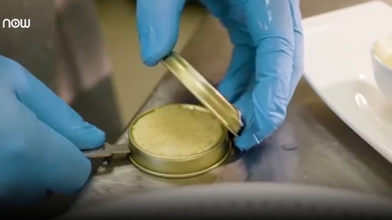 Co gi trong hop trung ca hon 110.000 USD, dat hon sieu xe Porsche 911? hinh anh