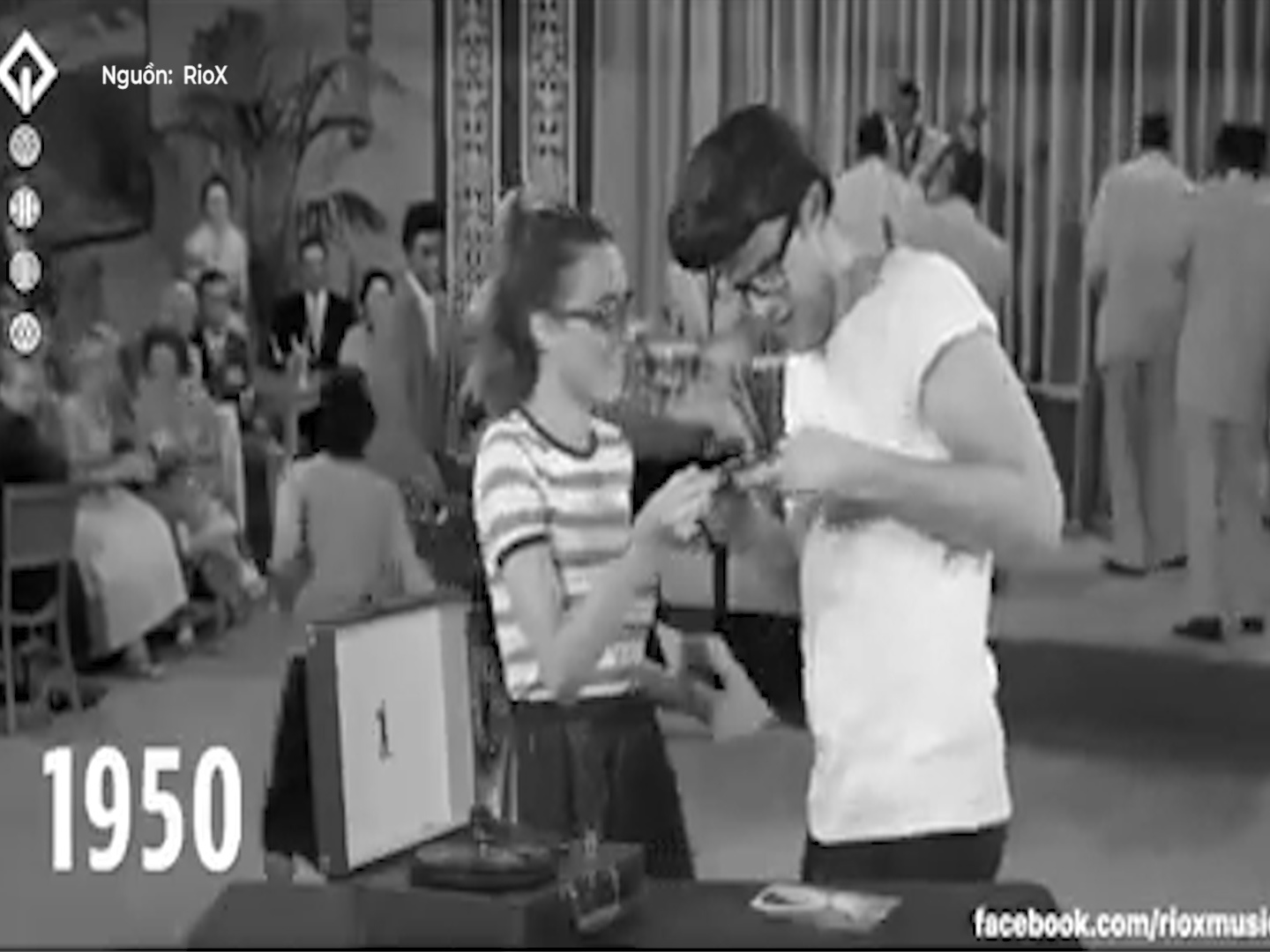 Phong cach DJ da thay doi the nao trong suot gan mot the ky? hinh anh