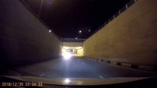 Xe may bat pha, phong nguoc chieu trong ham chui o Ha Noi hinh anh