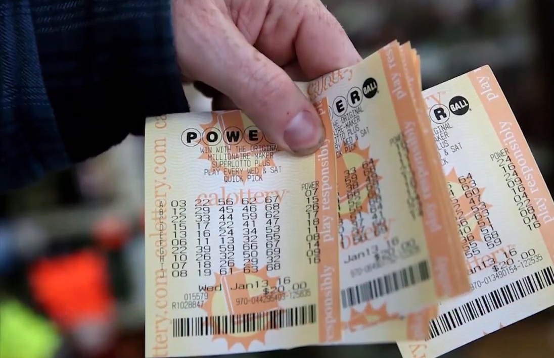 Quen tam ve trung giai tren oto suot 2 thang o My hinh anh