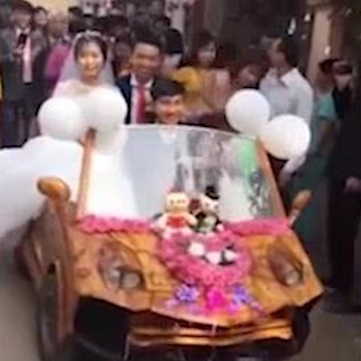 Chu re Ha Noi ruoc dau bang 'sieu xe' Lamborghini lam tu go hinh anh