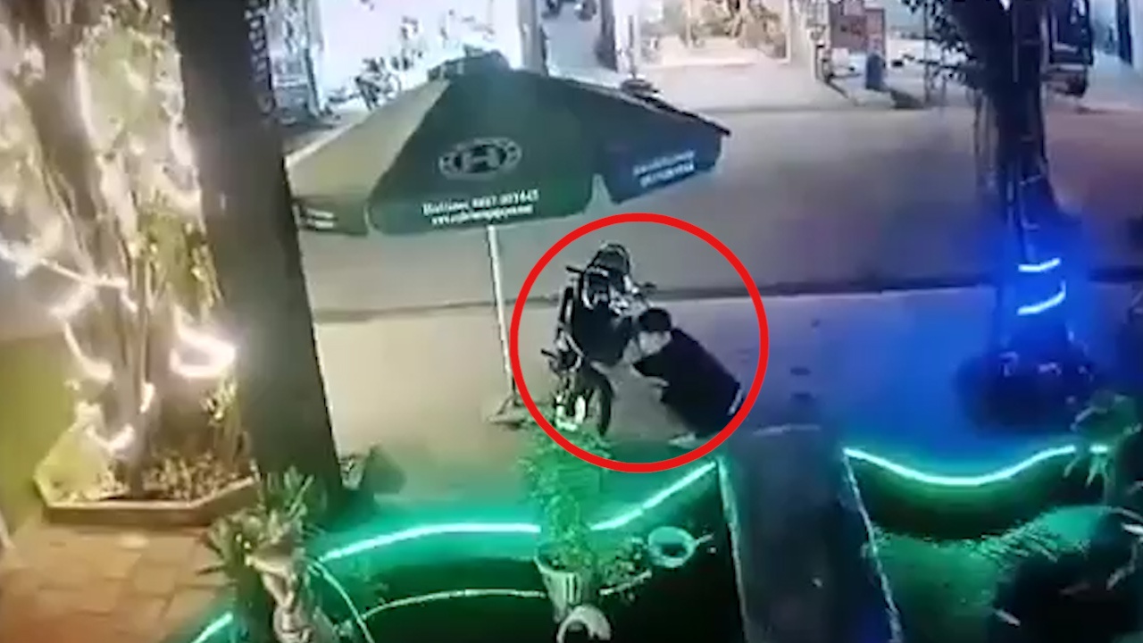 Gia vo ngoi sua xe roi trom luon chiec xe may hinh anh