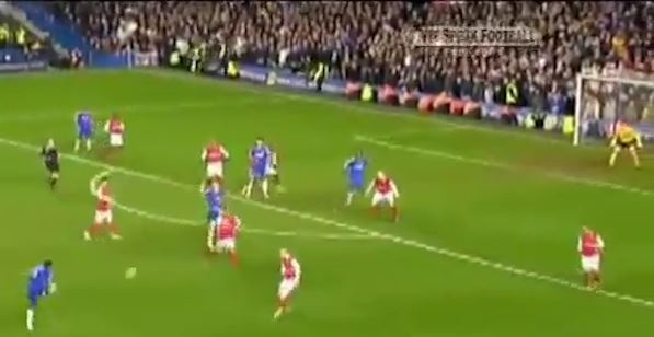 Nhung ban thang sut xa kinh dien cua lang bong da the gioi hinh anh