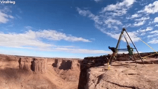 Dung xich du 'ban nguoi' de nhay du o My hinh anh