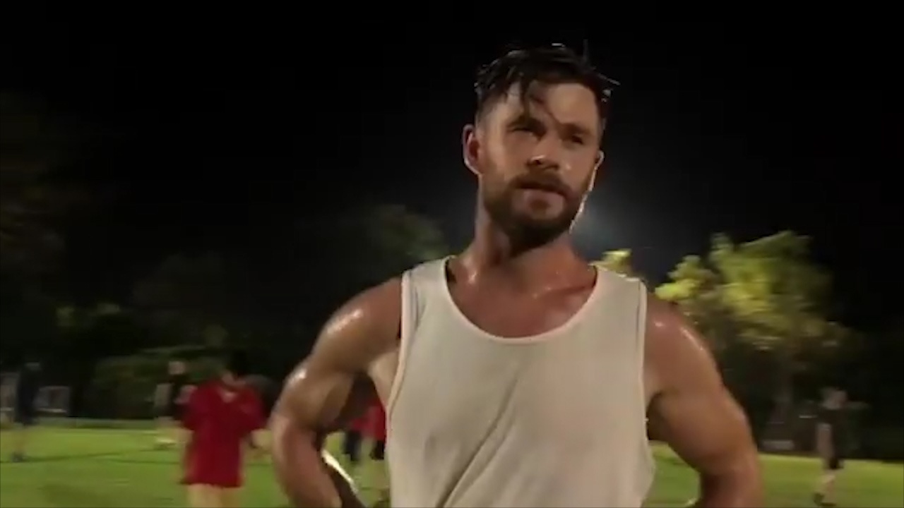 Than sam Thor 'treo bua', qua Thai Lan da bong hinh anh