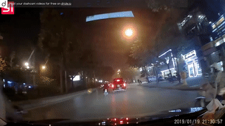 Tat dau oto, xe may gay tai nan nga nhao xuong duong hinh anh