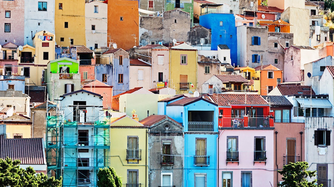 Thieu nguoi o, thi tran o Italy ban nha voi gia 1 euro hinh anh